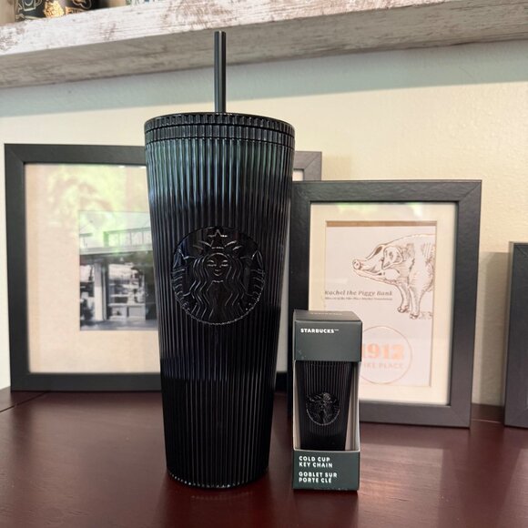 Starbucks Black Matte Textured Tumbler 24 Oz Cold Cup & Key Chain NEW - Picture 1 of 11